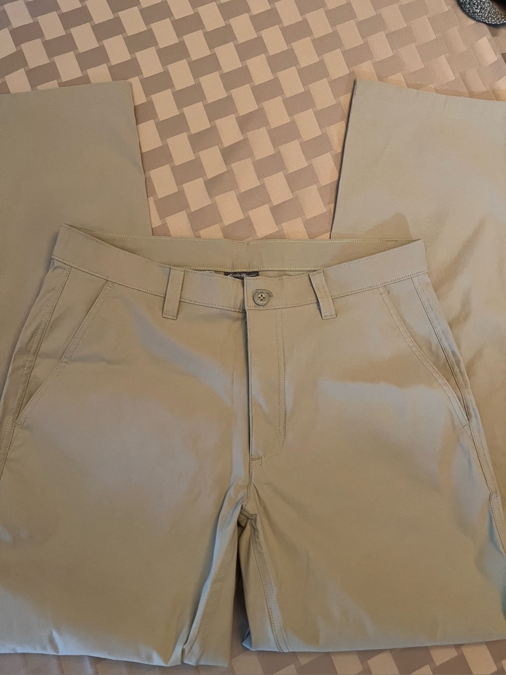 Eddie Bauer Men's Horizon Takeoff Stretch Khaki Chino Pants 32 x 32 NWOT